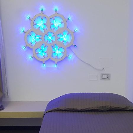 B&B Copacabana Colors มาร์เกริตา ดิ ซาวอยา ภายนอก รูปภาพ